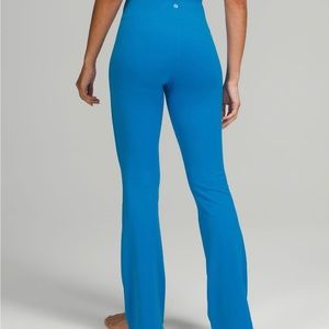 NEW! Lululemon groove flare pants Color: poolside super high rise size 2 NEW***